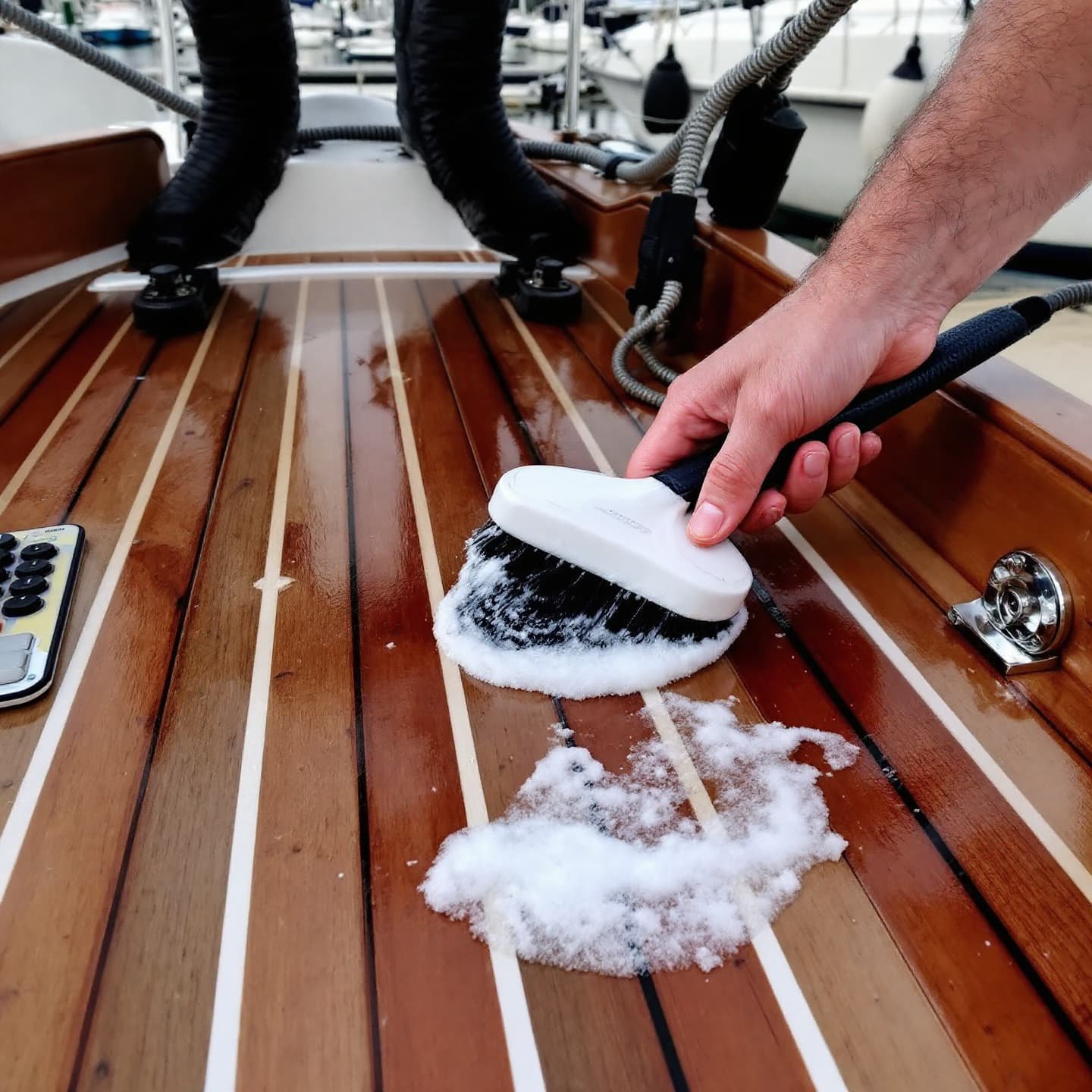 Limpieza y detailing en Marina de Dénia - Krautic 2